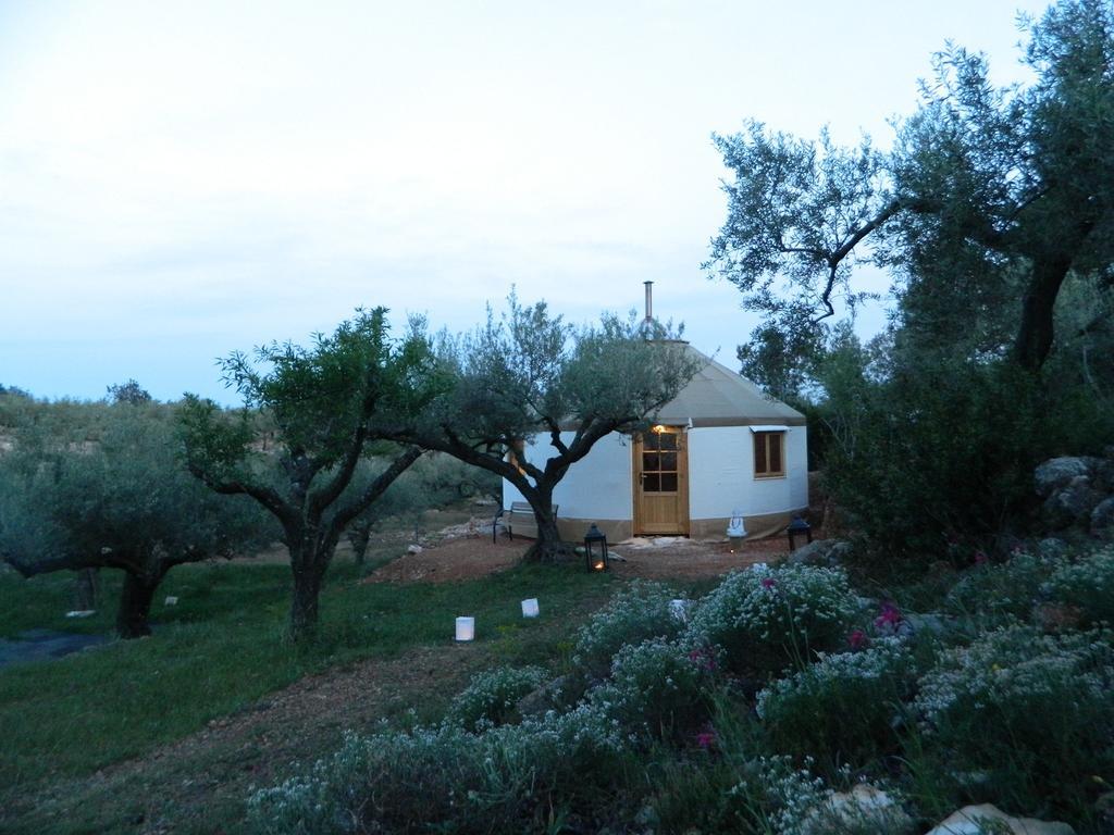 Hotel Yurta Mongola Delta Del Ebro Camarles Exterior foto