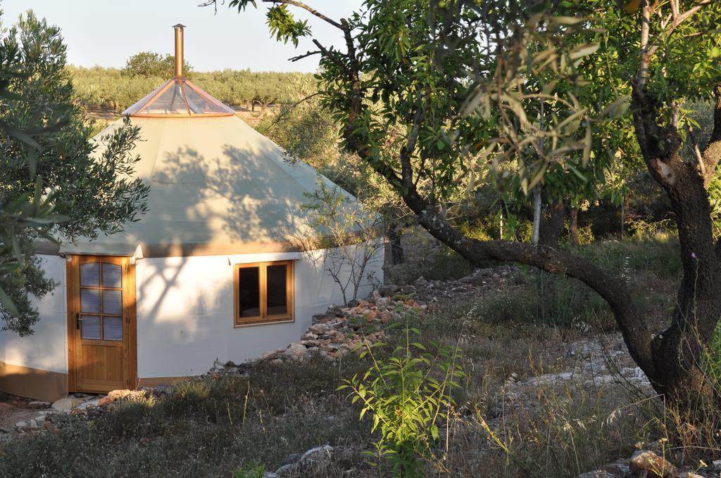 Hotel Yurta Mongola Delta Del Ebro Camarles Exterior foto