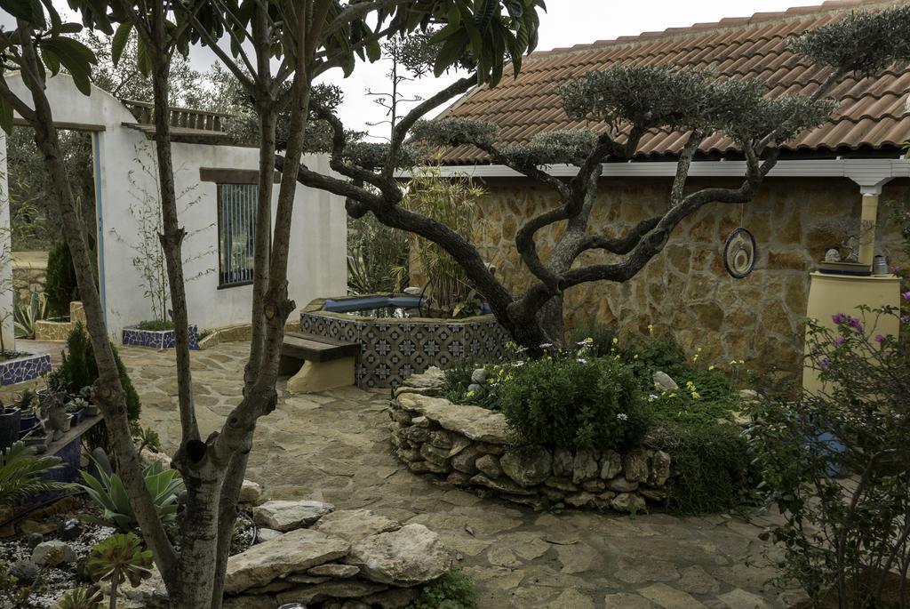 Hotel Yurta Mongola Delta Del Ebro Camarles Exterior foto